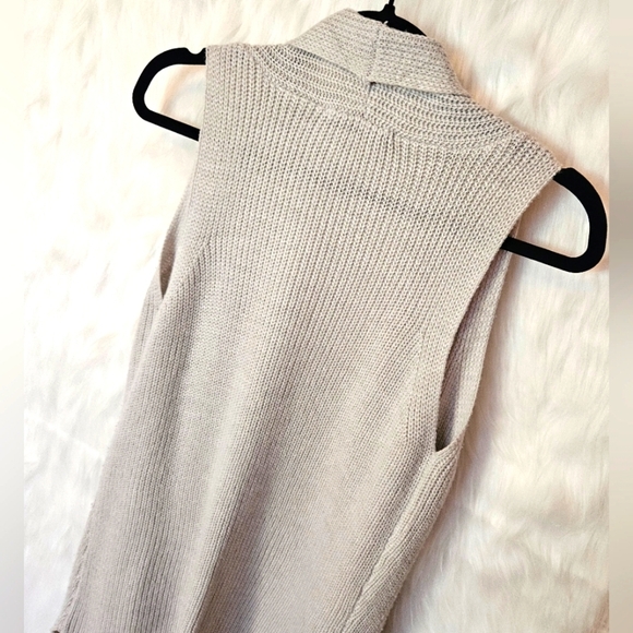 Black Tape_ Knit Longline Sweater Vest - Picture 3 of 5